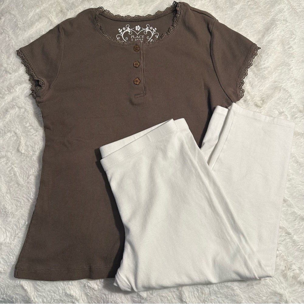 🆕 Place Brown Short Sleeve Top and White Leggings